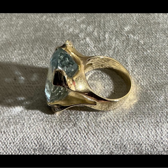 Gorgeous Vintage Aquamarine and Diamond Cocktail Ring - Picture 5 of 15
